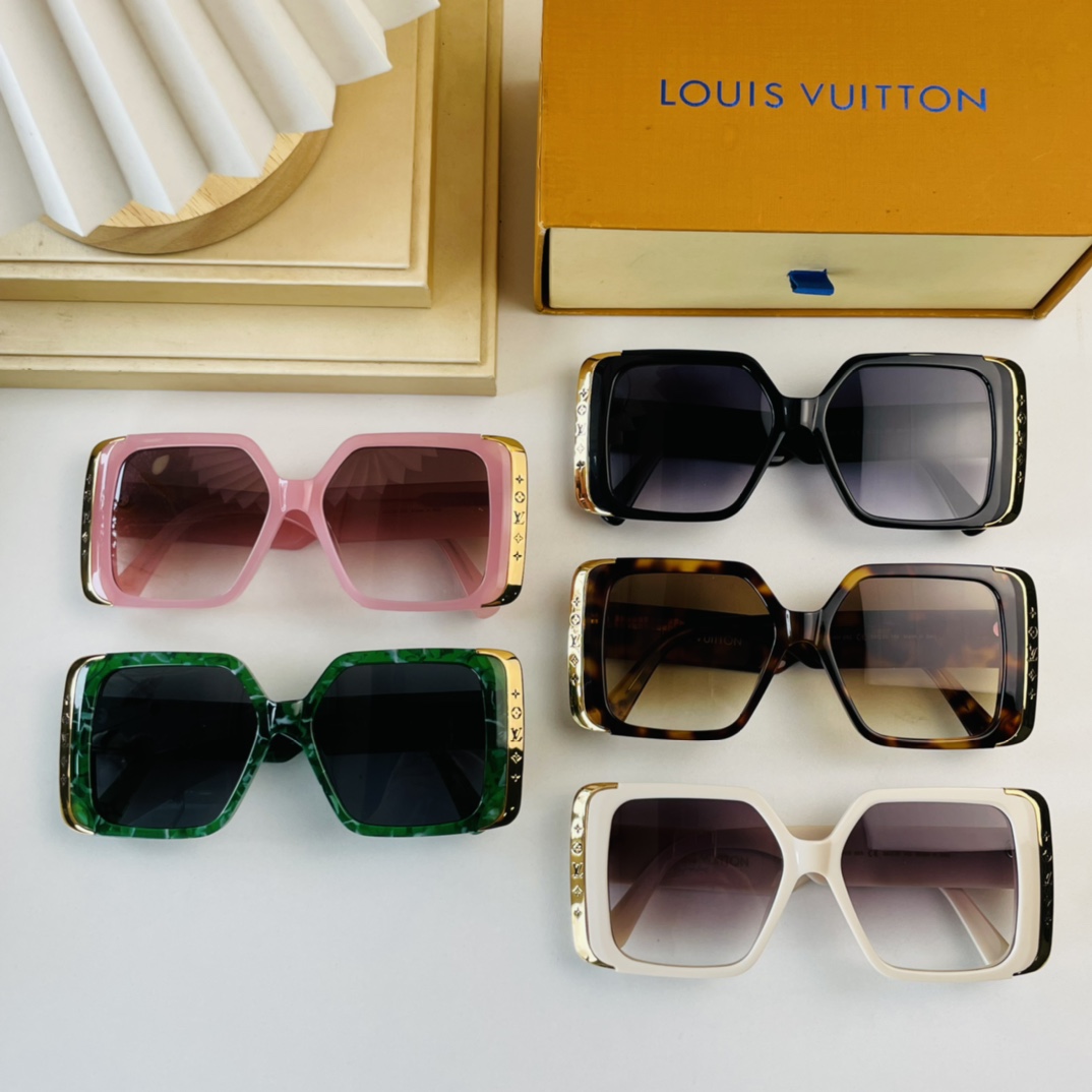 LOUIS VUITTON Acetate LV Moon Square Sunglasses Z1664W Black 1154390