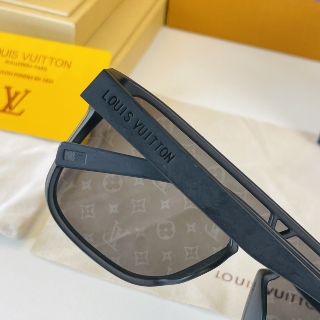 Shop Louis Vuitton Lv waimea sunglasses (Z1082E) by Bloomworld