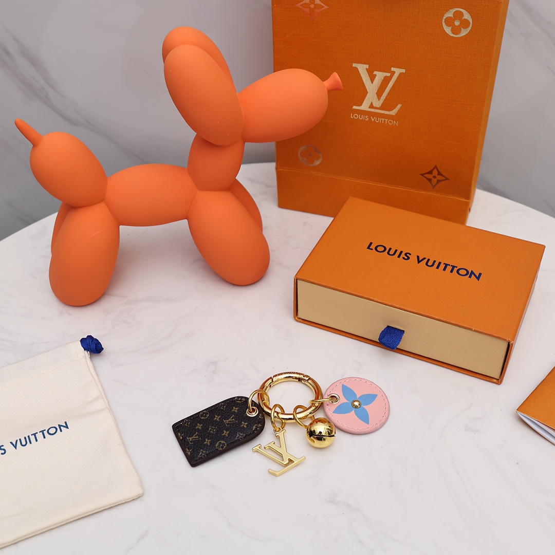 Louis Vuitton Fetish Key Holder in Rose – Accessories M69562 (Copy)