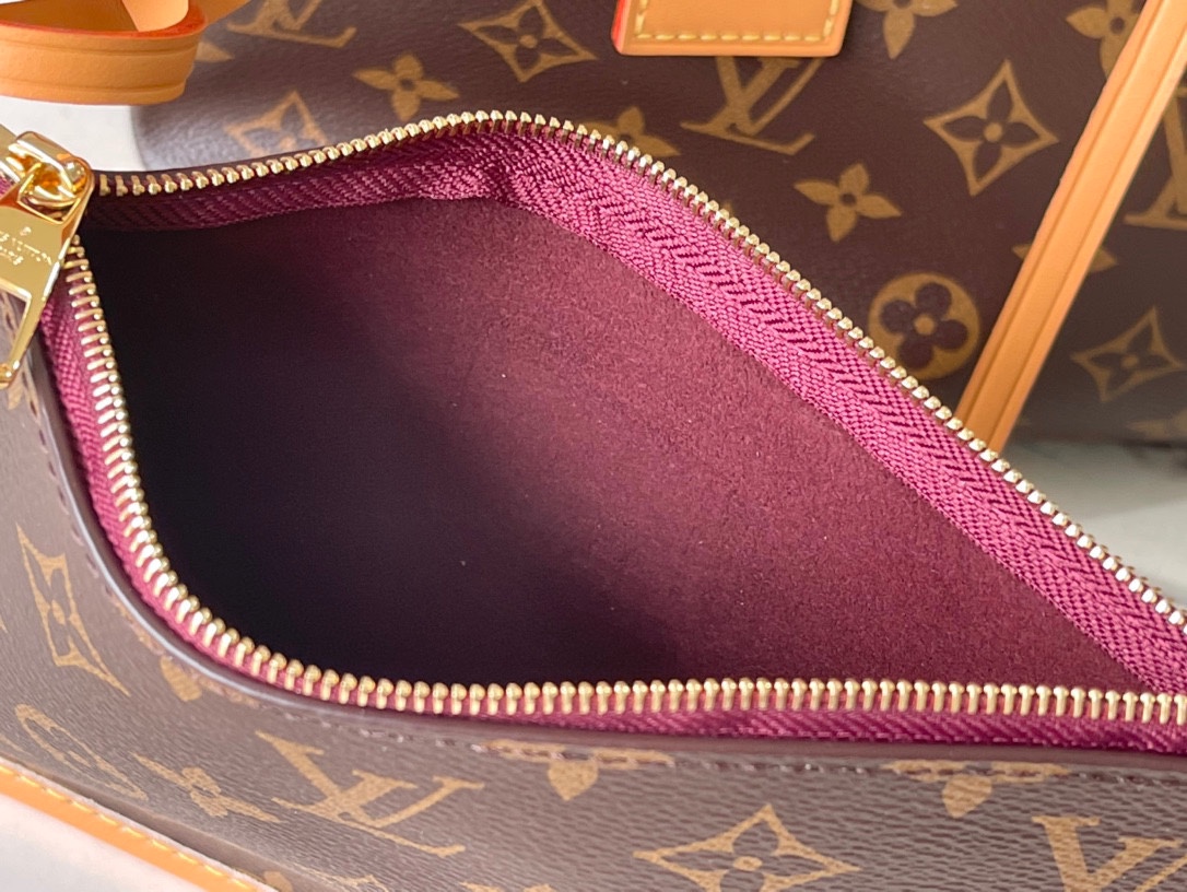 M46203 Louis Vuitton Monogram Canvas CarryAll PM Handbag