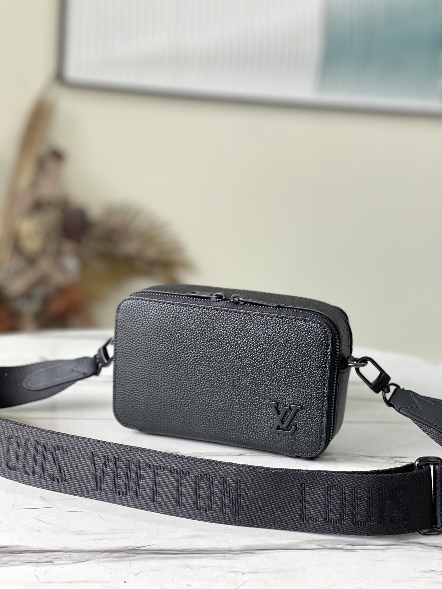 Louis Vuitton Alpha Wearable Wallet LV AEROGRAM in Black – MEN – Bags M59161