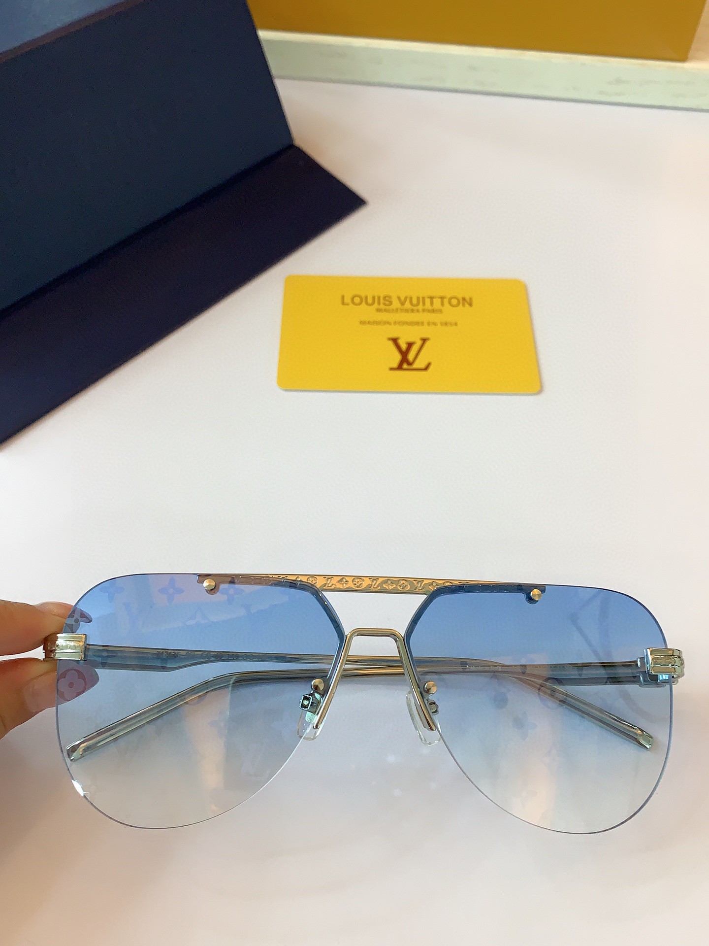 Louis Vuitton LV Ash Sunglasses Men in Silver Accessories Z1402E Z1402W