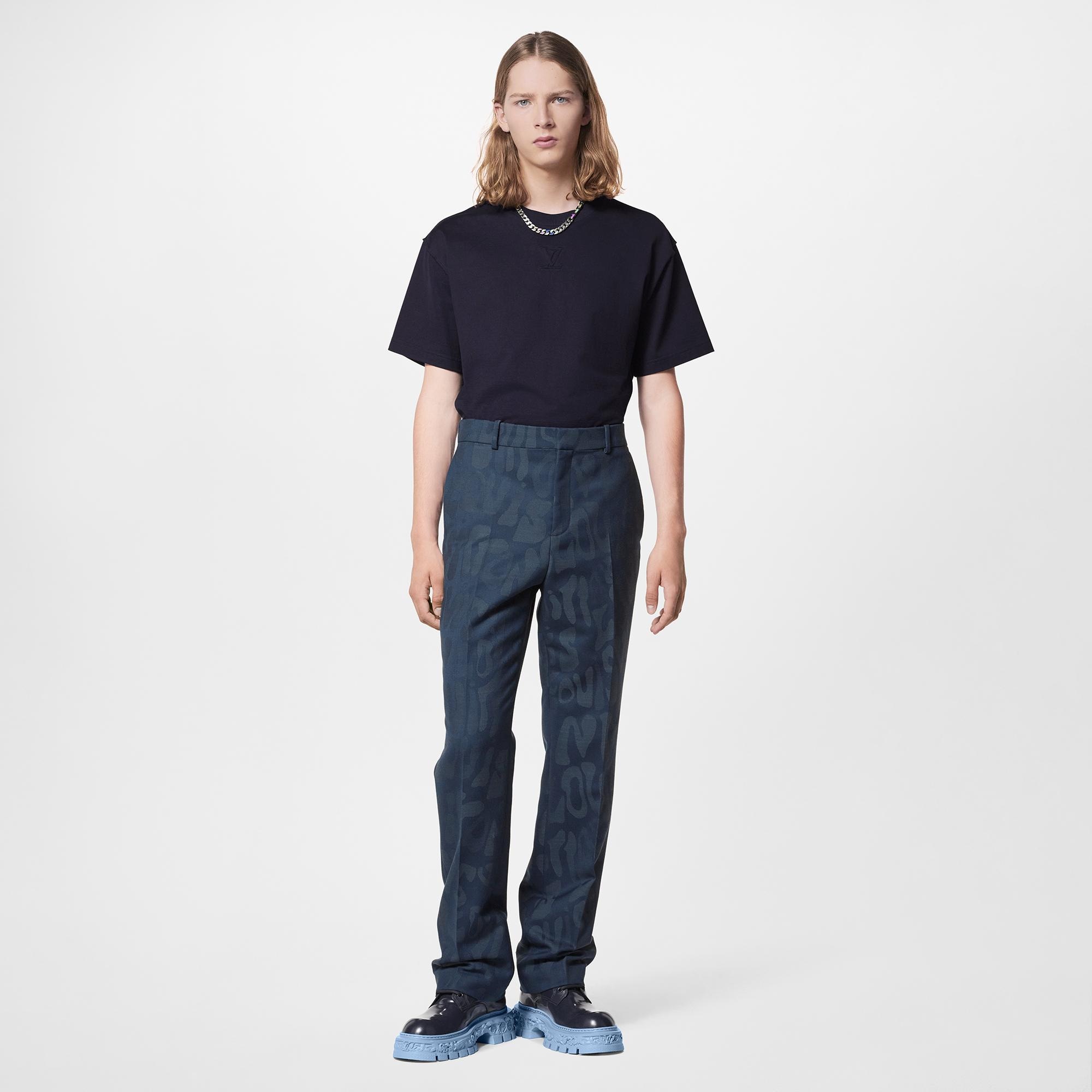 Louis Vuitton Embossed LV T-Shirt – Men – Ready-to-Wear 1AATSA Raven
