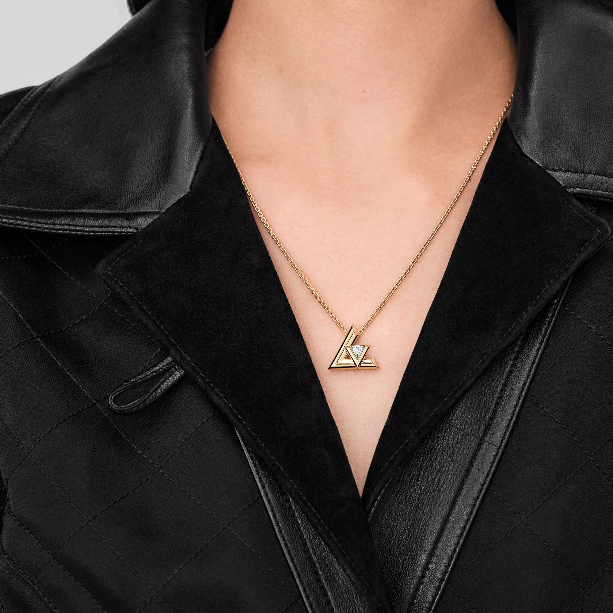 Louis Vuitton LV Volt One Large Pendant, Yellow Gold And Diamond – Women – Jewelry Q93808