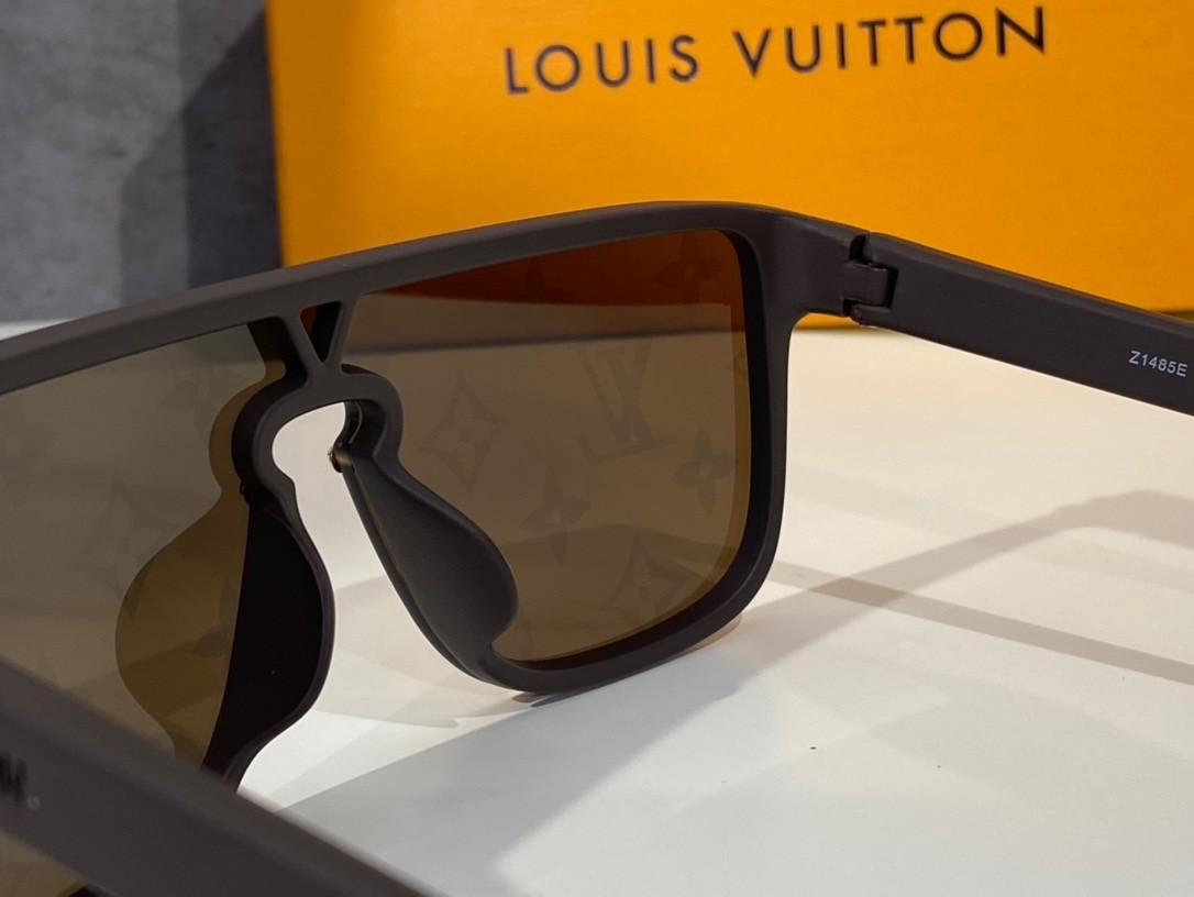 Louis Vuitton, Accessories, Louis Vuitton Z583e Lv Waimea L Sunglasses  Brown