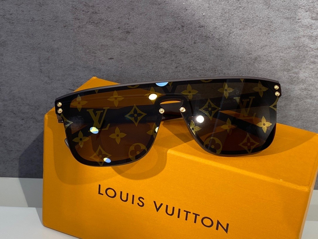 Shop Louis Vuitton Lv Waimea Sunglasses (Z1665W, Z1665E) by LeO