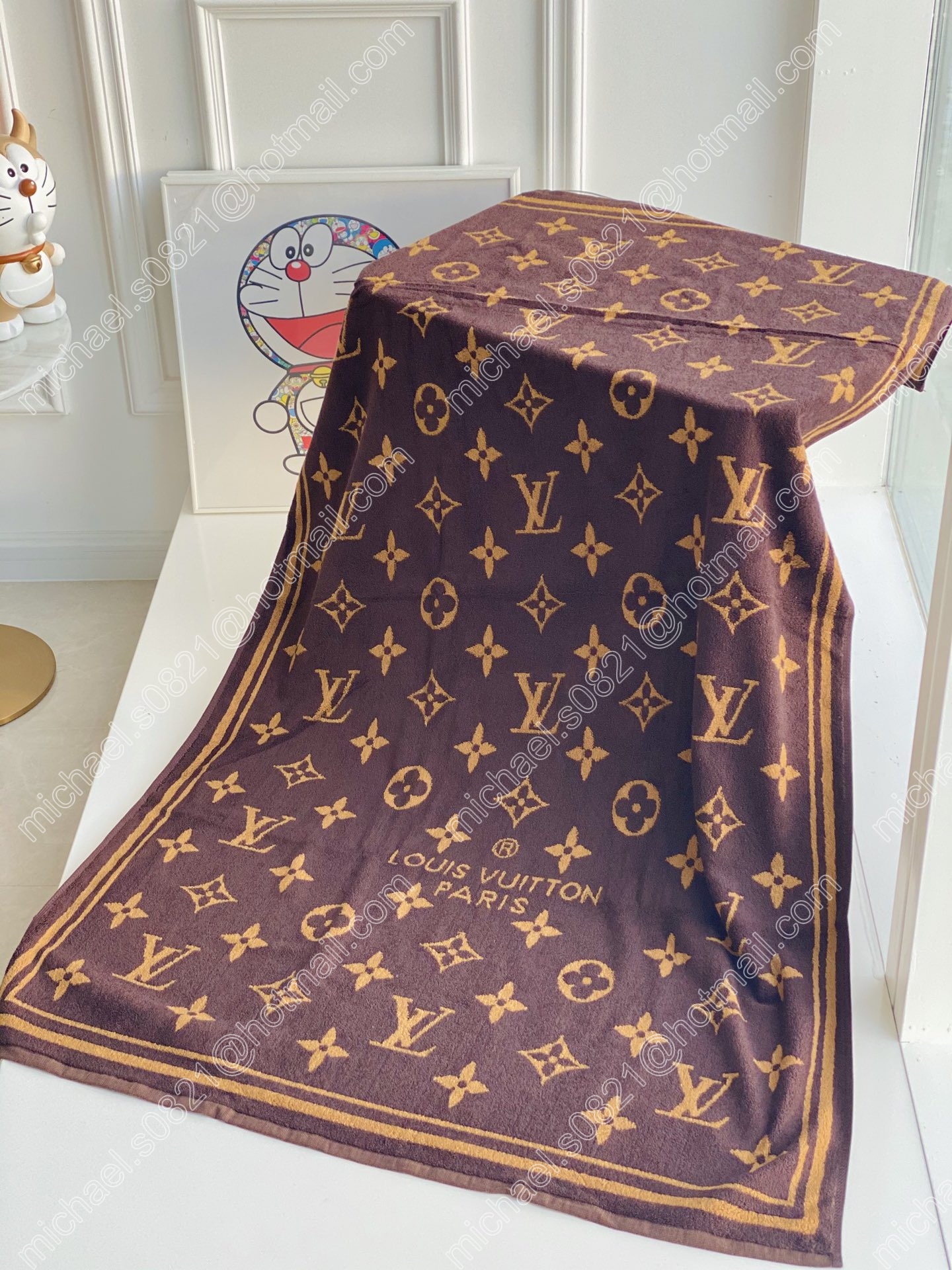 Louis Vuitton Monogram Classic Beach Towel in Brown – Accessories M72364