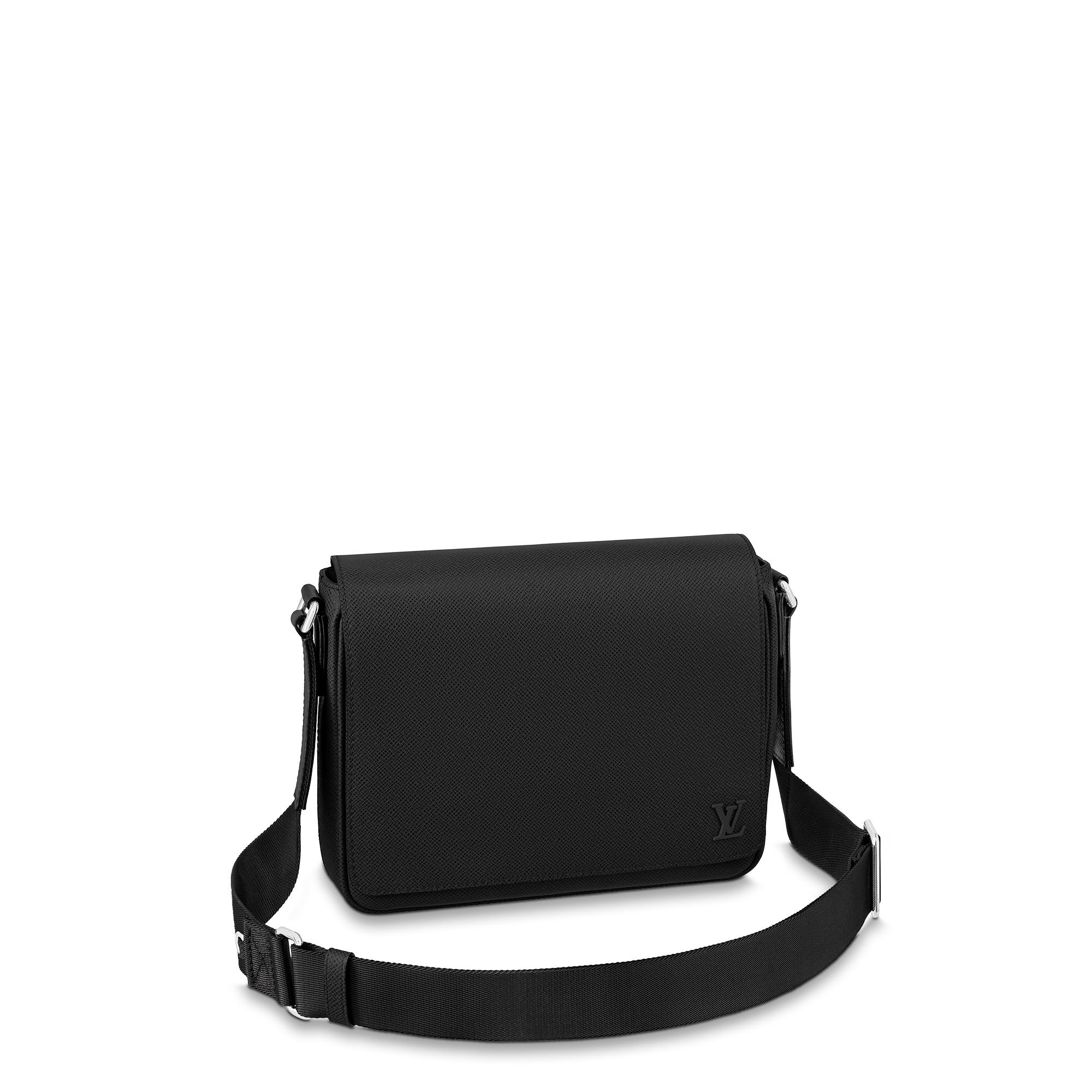 Louis Vuitton District PM Taiga Leather – Men – Bags M30850 Black