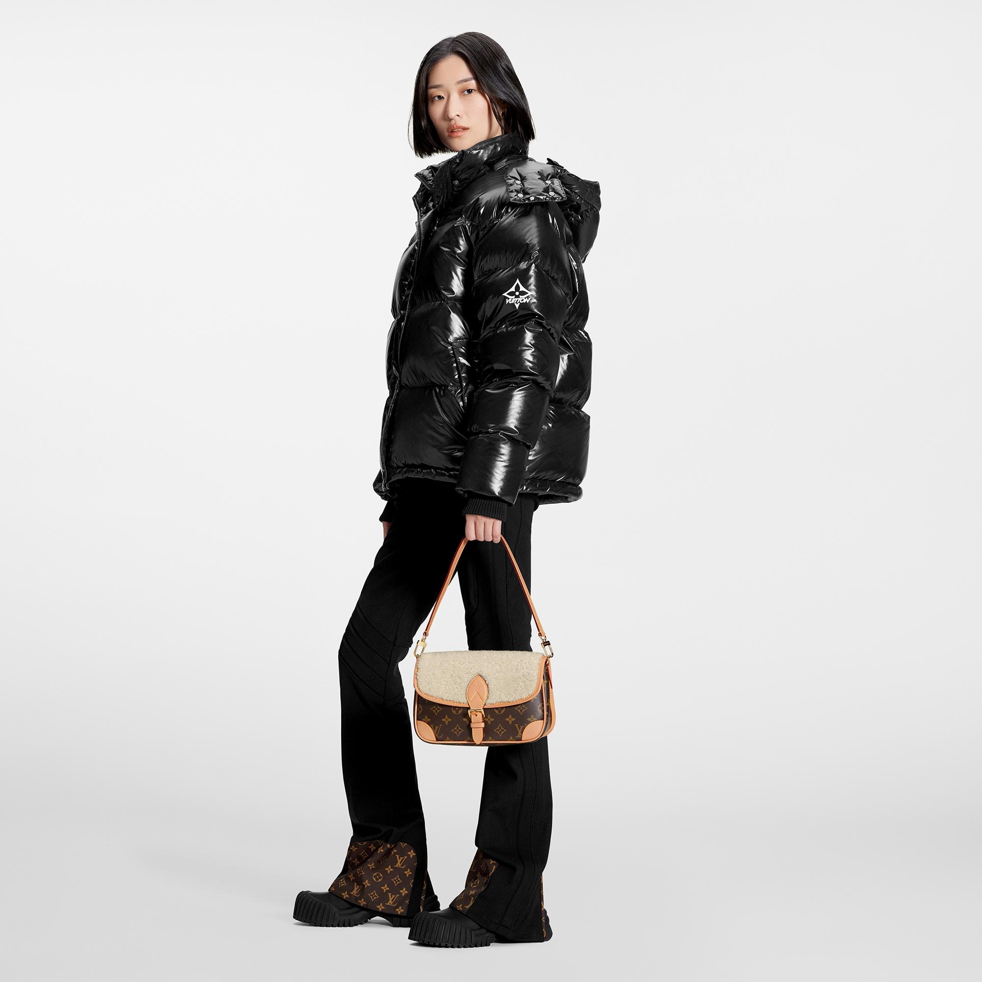 Louis Vuitton Glossy Puffer Jacket – Women – Ready-to-Wear 1AAKOE