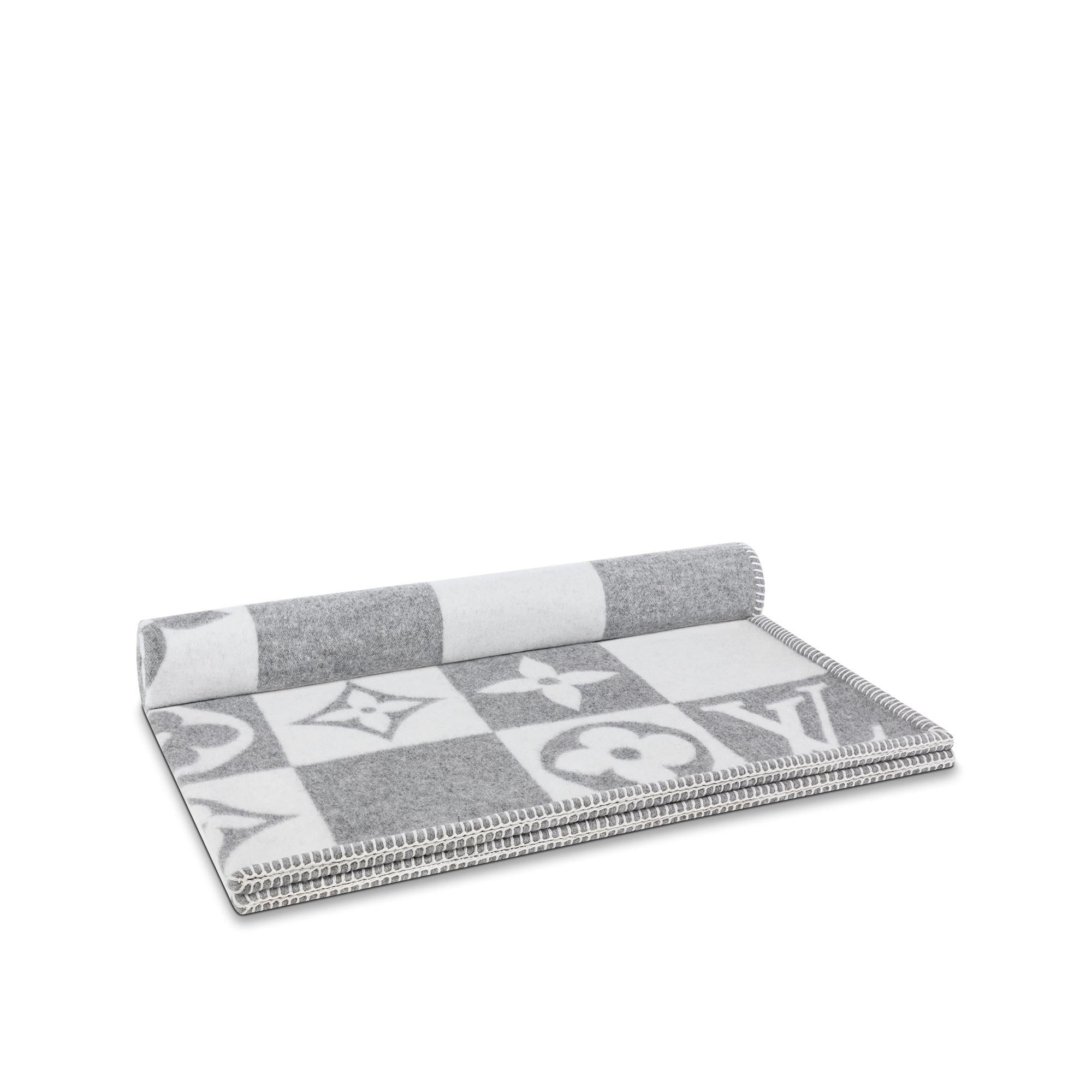 Louis Vuitton LV Checkmate Blanket – Art of Living – Sports and Lifestyle M77860 Grey