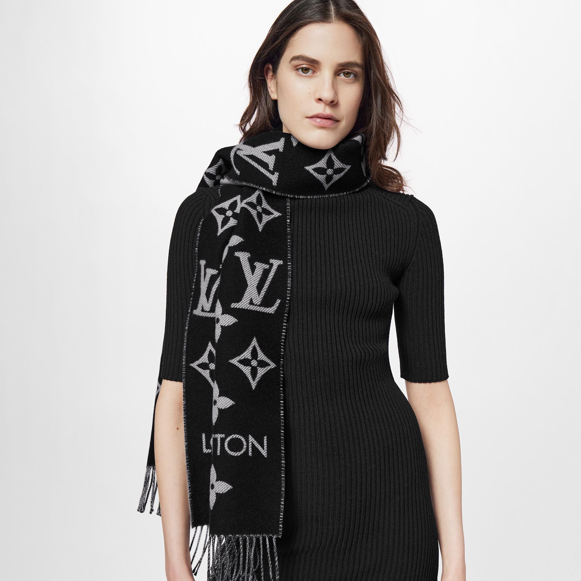 Louis Vuitton LV Essential scarf – Women – Accessories M77853