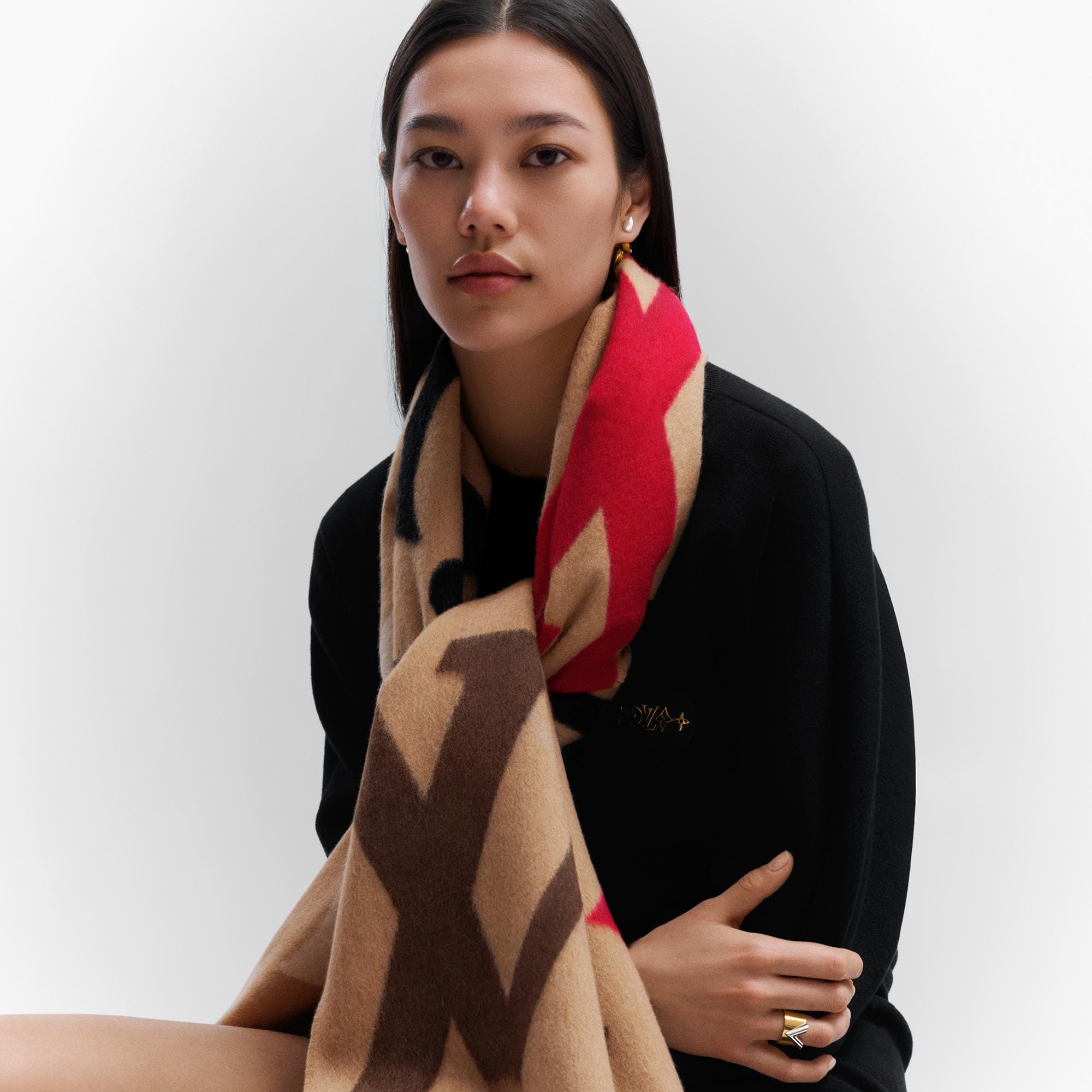 Louis Vuitton The Ultimate Scarf – Women – Accessories M76382 Beige